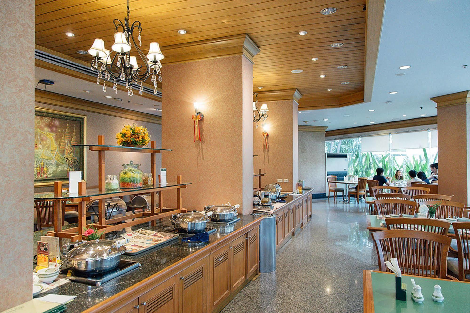 Grand Diamond Suites Hotel Bangkok Eksteriør billede